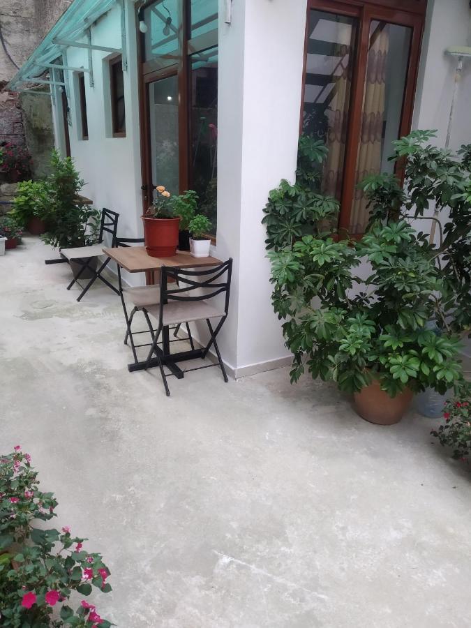 Isufi Guest Houses Sarande Exterior photo