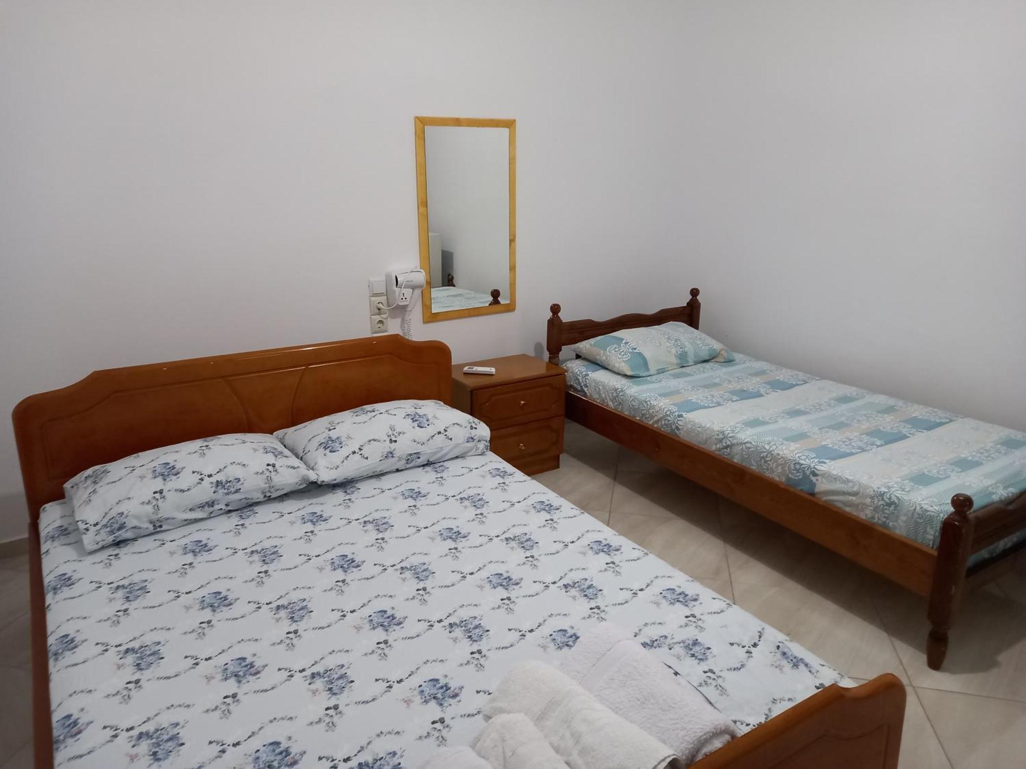 Isufi Guest Houses Sarande Room photo