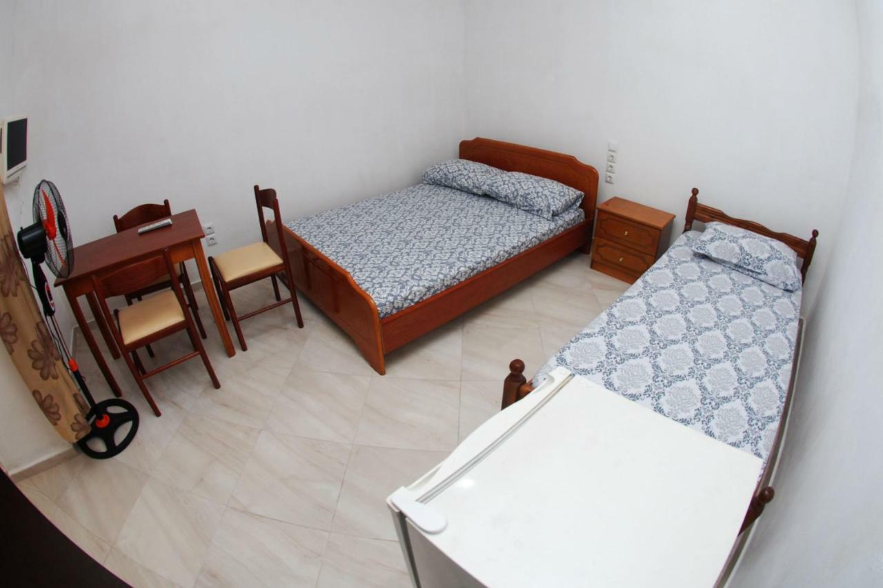 Isufi Guest Houses Sarande Exterior photo